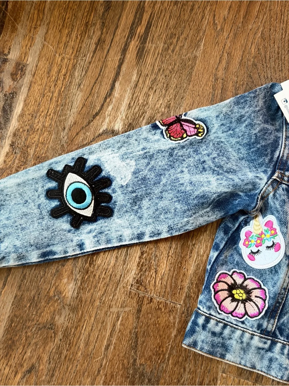 Lola + The Boys All About The Patch Crop Denim Jacket 2T NWT